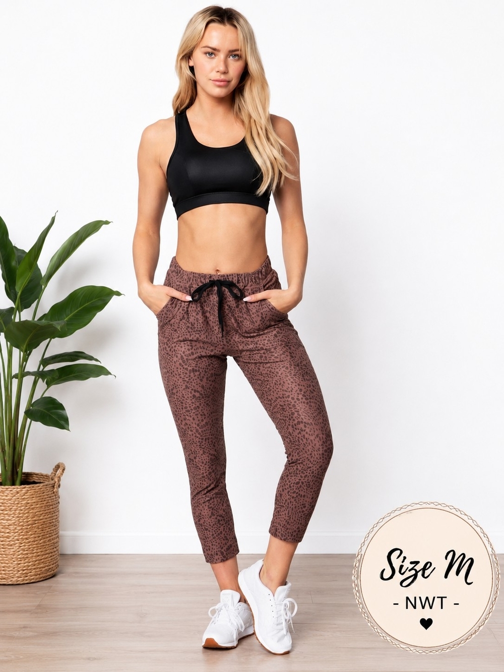 Scorpio Sol NWT Fare Crop Jogger | Mocha Ditsy Cheetah | Size M